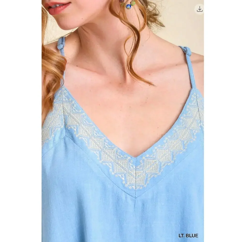 Umgee - Linen Tribal Embroidered Frayed Hem Top - MEDIUM - Picture 2 of 6